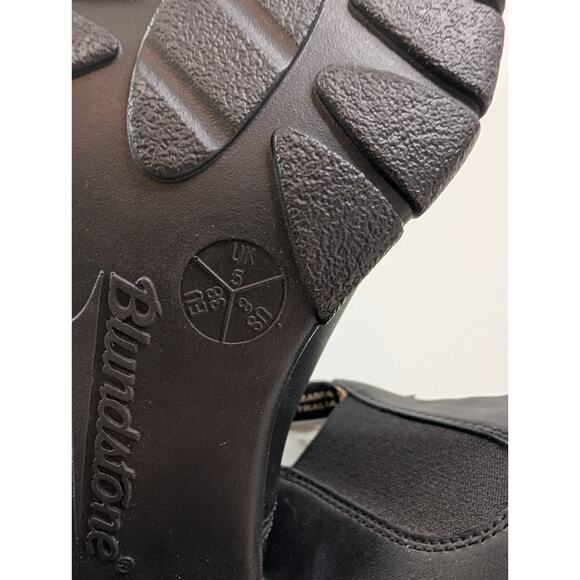 Blundstone Black Leather Chelsea Boots Women's Size 8 Classic Slip-On Ankle Boot - Picture 8 of 9
